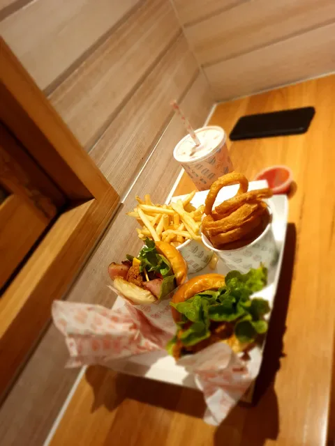 Betty's Burgers