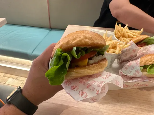 Betty's Burgers