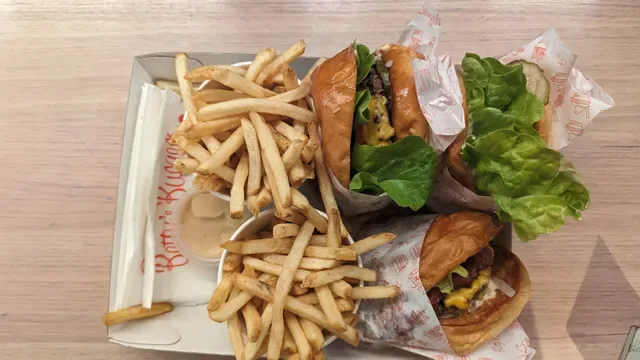Betty's Burgers