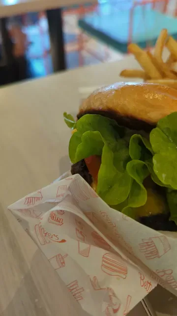 Betty's Burgers