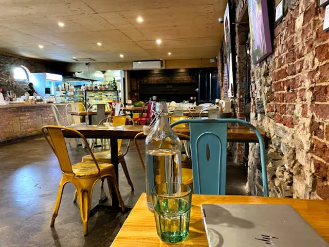 Bricks & Stones Cafe