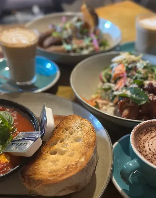 Bricks & Stones Cafe