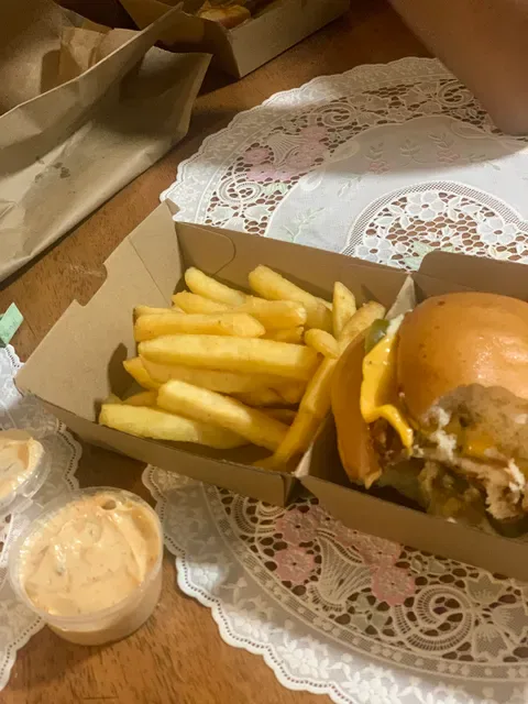 Burger O'clock