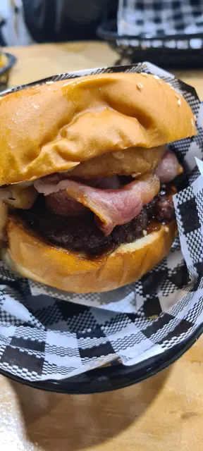 Burgertec Paradise