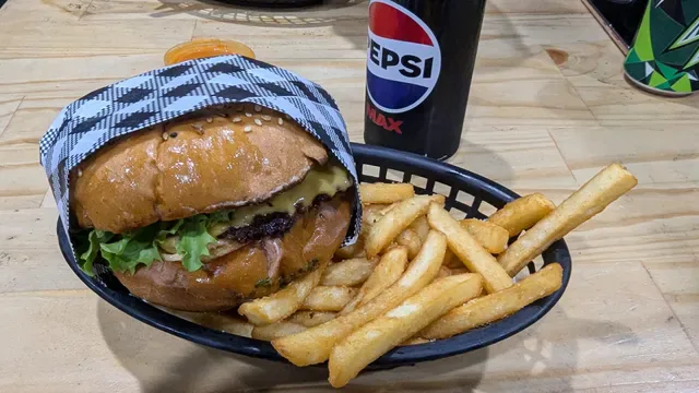 Burgertec Paradise