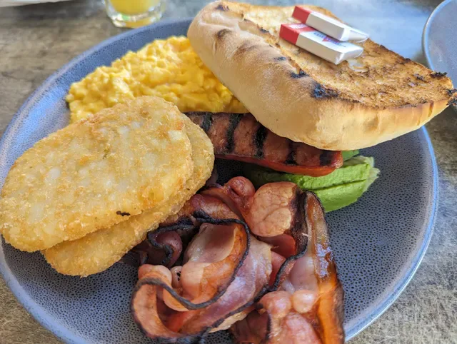 Cafe Beach Pit