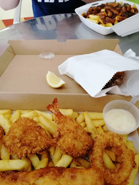 CAPTAIN CHICKEN & SEAFOOD HENLEY