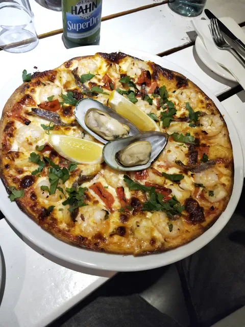 Carmel's Cafe Bar and Grill