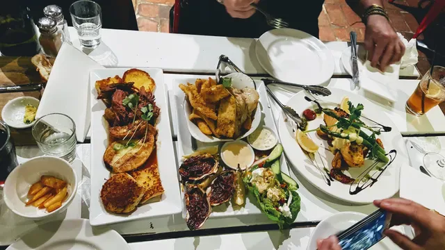 Carmel's Cafe Bar and Grill