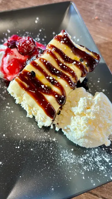 Carmel's Cafe Bar and Grill