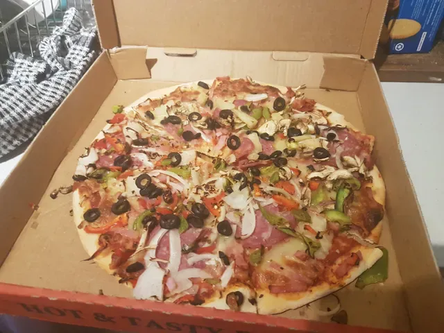 Cesars Pizzeria