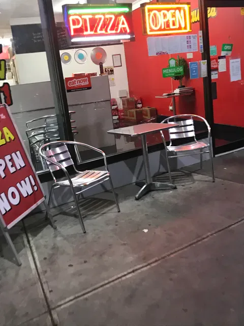 Claude's Pizza