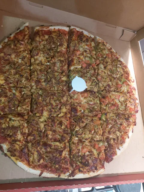 Claude's Pizza