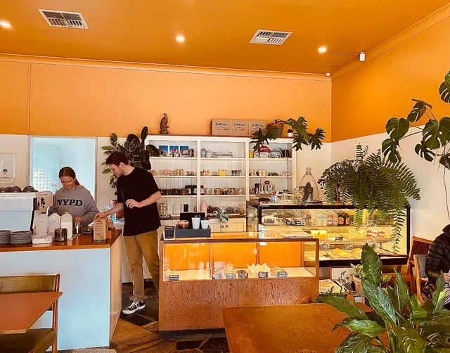 Daisy Coffee Shop