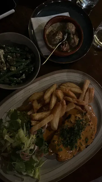 Delicatessen Kitchen & Bar