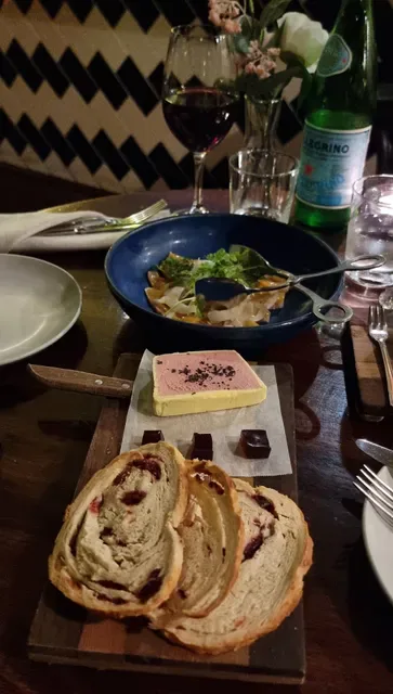 Delicatessen Kitchen & Bar