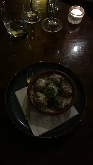 Delicatessen Kitchen & Bar