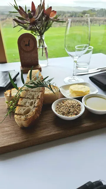 Ekhidna Kitchen & Wines