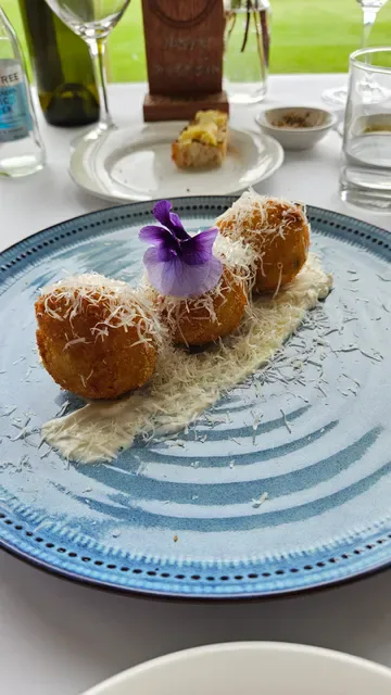 Ekhidna Kitchen & Wines