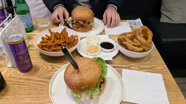 Enuf Café and Burgers