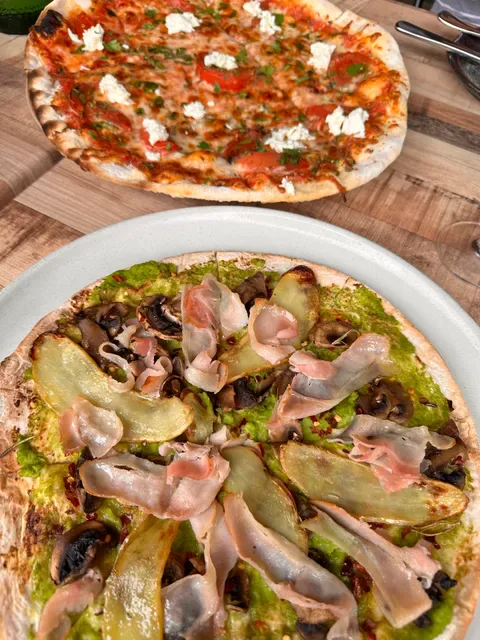 EST Pizzeria