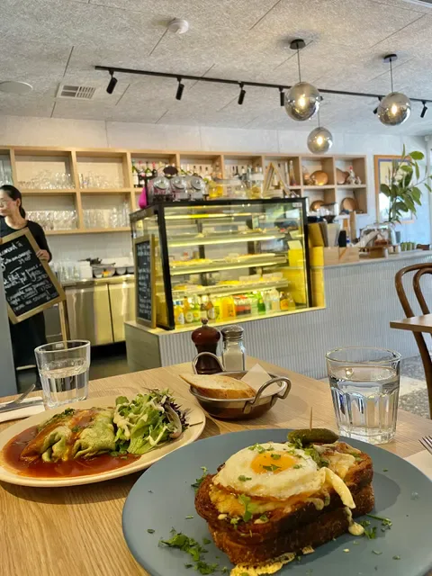 Frenchie & Co