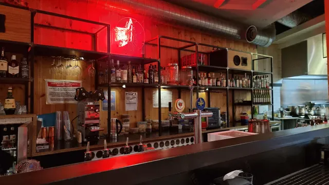 Gin Long Canteen