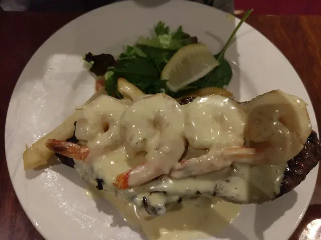 Grand North | Tavern, Bistro & Sports Bar