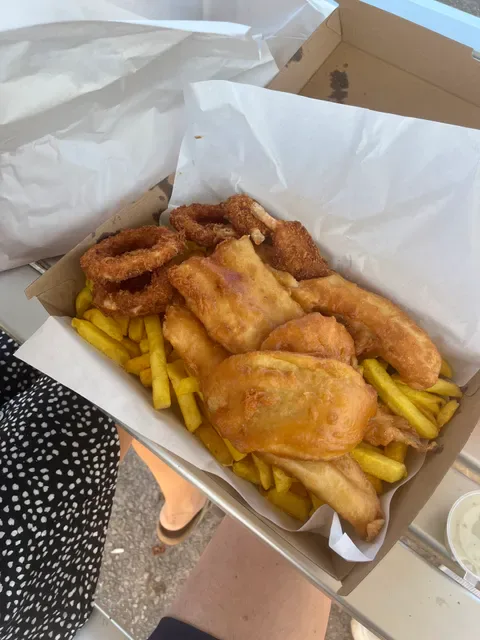Hallas Fish & Grill
