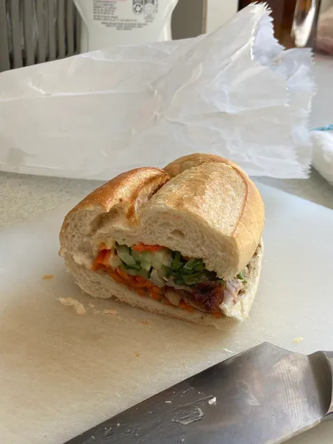 HAN'S BANH MI