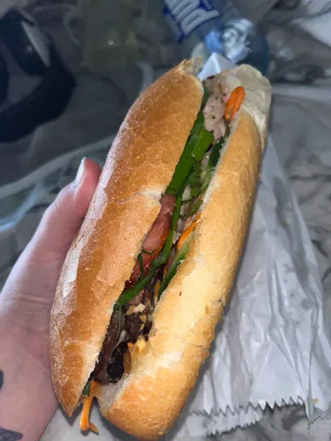 HAN'S BANH MI
