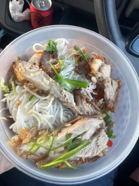 HAN'S BANH MI