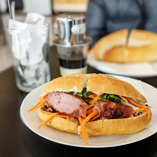 HAN'S BANH MI