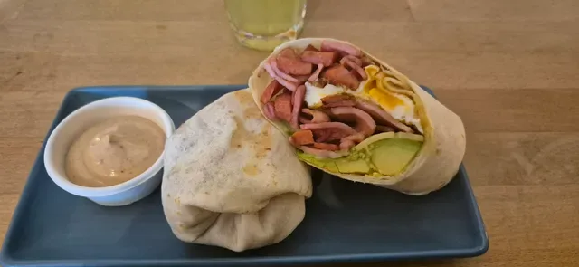 MALOBO Bakery & Terrace Bar