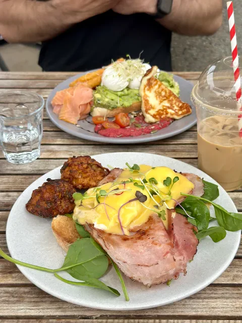 MALOBO Bakery & Terrace Bar