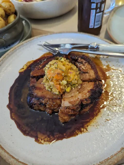 HNLY Restaurant Bar