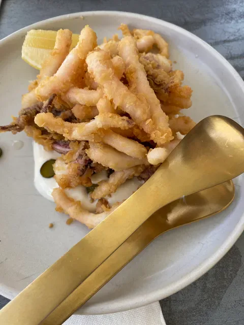 HNLY Restaurant Bar