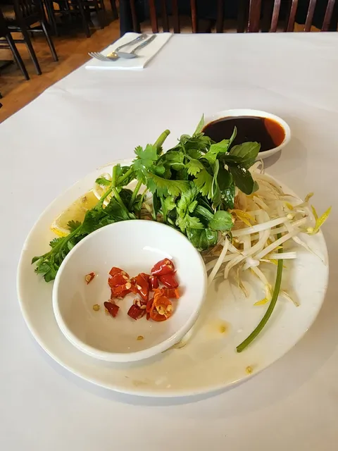Hoa Tam