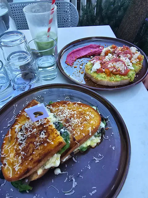 Incognito Cafe