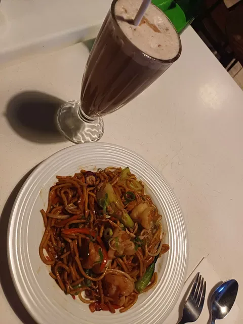 Inthais Cafe and noodle bar