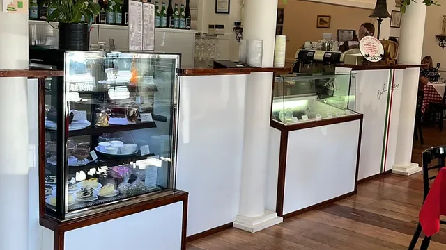 La Porta Pizzeria Restaurant