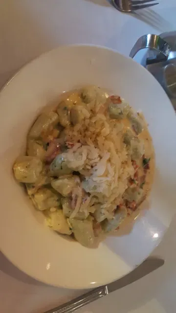 La Trattoria Restaurant & Pizza Bar
