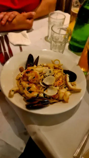 La Trattoria Restaurant & Pizza Bar