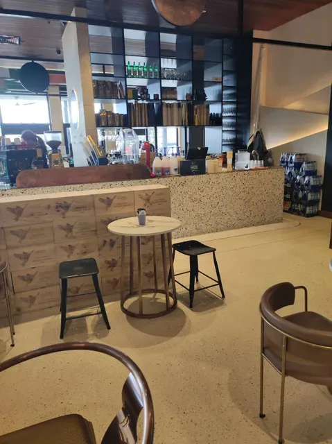 LLaw Boutique Restaurant Port Plaza