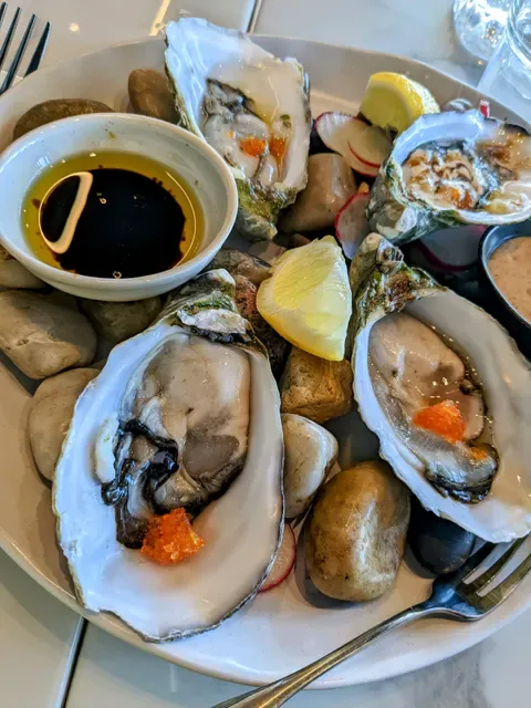 LLaw Boutique Restaurant Port Plaza