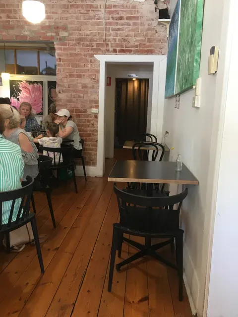 Local Crowd