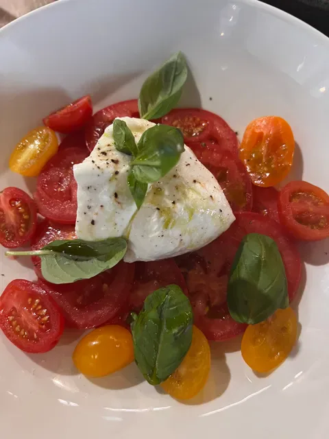 Luigi Delicatessen