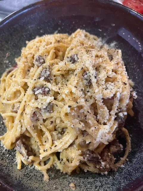 Luigi Delicatessen