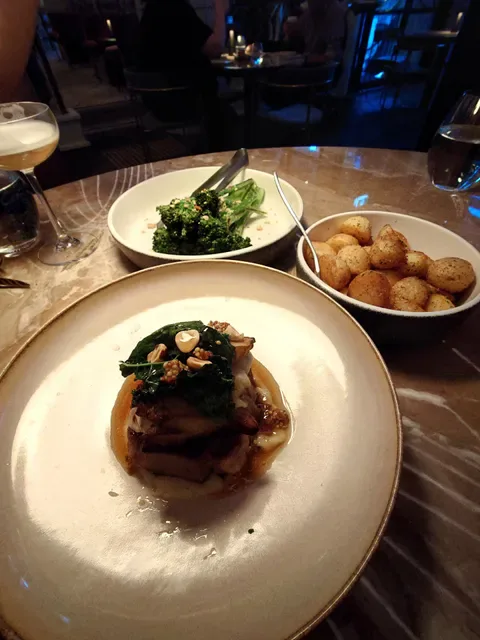 Luma Restaurant & Bar