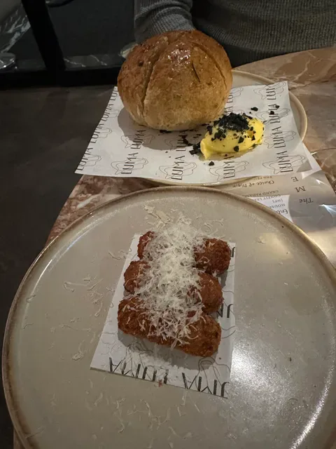 Luma Restaurant & Bar